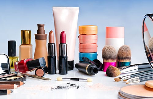 ThinkstockPhotos-487770577_cosmetics_ID849 ThinkstockPhotos-487770577_cosmetics_ID849